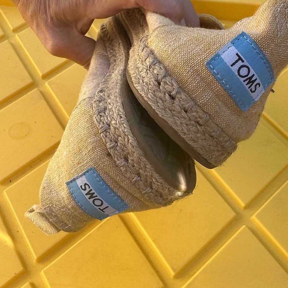 Toms Women's Light Yellow Espadrilles